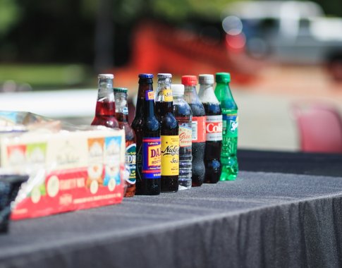 Pasaulinė sveikatos organizacija ragina didinti mokesčius už alkoholį ir saldžiuosius gėrimus