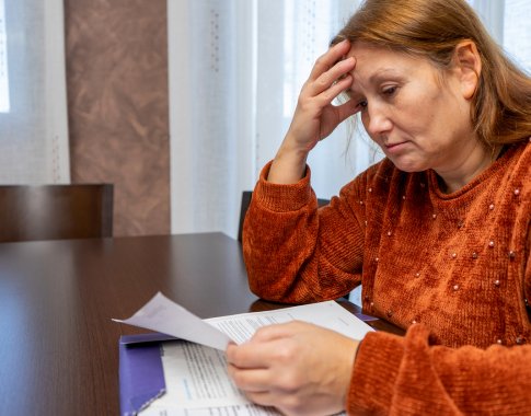 Tūkstančiai socialinių darbuotojų jaučiasi bejėgiai: papasakojo apie giminių išpuolius ir grasinimus papjauti