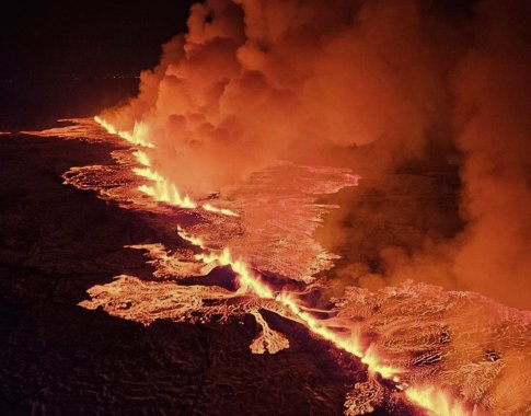 Islandijoje išsiveržė ugnikalnis