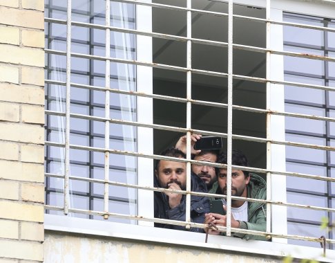 ES migracijos sutarimo nesureikšmina: Lietuvoje nebūtų didelės dramos dėl pusantro šimto žmonių ES migracijos sutarimo nesureikšmina: Lietuvoje nebūtų didelės dramos dėl pusantro šimto žmonių