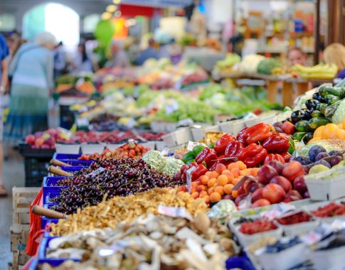 Ekonomistai: akcizų augimas Lietuvoje apsipirkimus Lenkijoje paskatins tik kuriam laikui Ekonomistai: akcizų augimas Lietuvoje apsipirkimus Lenkijoje paskatins tik kuriam laikui