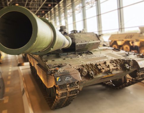 Vakarų bendrovės toliau tiekia komponentus Rusijos tankams gaminti Vakarų bendrovės toliau tiekia komponentus Rusijos tankams gaminti