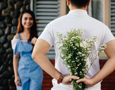 Nuo biocheminės priklausomybės iki evoliucinio privalumo – ką mano mokslas apie meilę