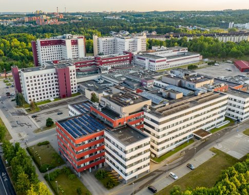 Kai kuriuose Santaros klinikų skyriuose stabdomas pacientų lankymas