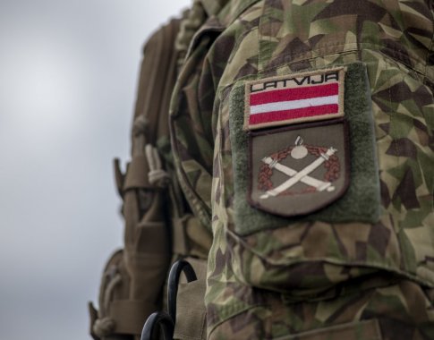 Latvija atnaujino privalomąjį šaukimą į kariuomenę