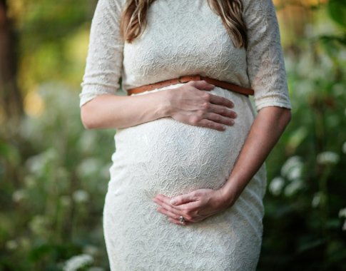 Prancūzai pirmieji pasaulyje įtvirtino teisę į abortą savo Konstitucijoje Prancūzai pirmieji pasaulyje įtvirtino teisę į abortą savo Konstitucijoje