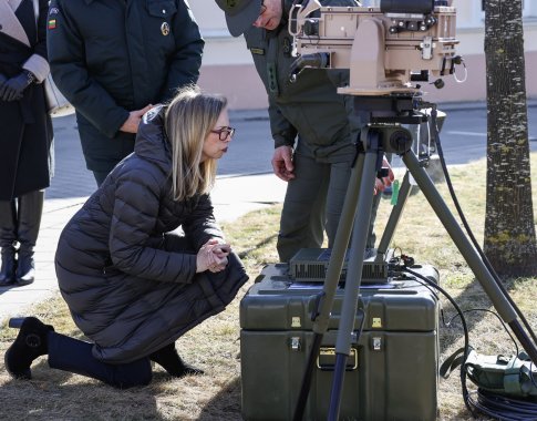 JAV ambasadorė: JAV neplanuoja atšaukti savo karinių pajėgų Europoje