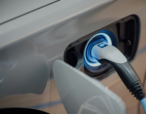 Europa įvedė laikinus muitus kiniškiems elektromobiliams Europa įvedė laikinus muitus kiniškiems elektromobiliams