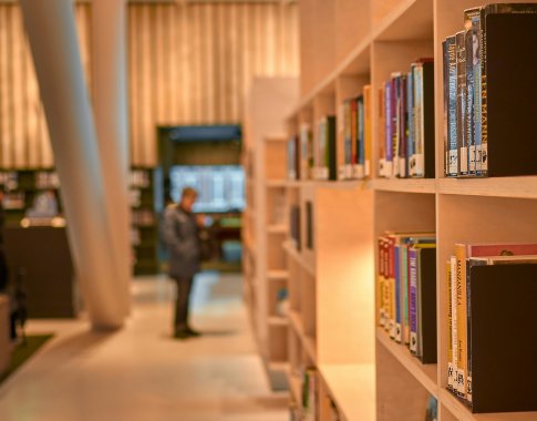 2024 m. Nobelio literatūros premiją laimėjo Pietų Korėjos rašytoja Han Kang 2024 m. Nobelio literatūros premiją laimėjo Pietų Korėjos rašytoja Han Kang
