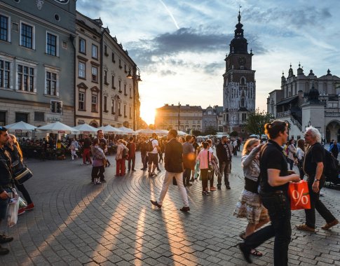 Kitąmet Lenkijos ekonomika bus viena sparčiausiai augančių visoje Europoje Kitąmet Lenkijos ekonomika bus viena sparčiausiai augančių visoje Europoje