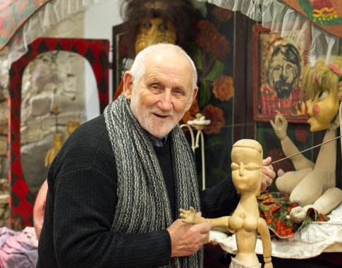 Vitalijus Mazūras – apie vaidinančias lėles, žmones ir tikrąjį teatrą Vitalijus Mazūras – apie vaidinančias lėles, žmones ir tikrąjį teatrą