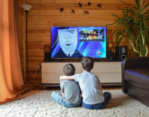 Vaikų priklausomybė nuo ekranų: signalai, kurių tėvai dažnai nepastebi Vaikų priklausomybė nuo ekranų: signalai, kurių tėvai dažnai nepastebi