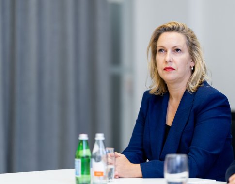 Bankų atstovė: siūloma antros pensijų pakopos pertvarka ateityje reikštų mokesčių kėlimą Bankų atstovė: siūloma antros pensijų pakopos pertvarka ateityje reikštų mokesčių kėlimą