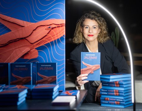 Akvilė Kavaliauskaitė: „Viršelis turi sufleruoti knygos nuotaiką“ Akvilė Kavaliauskaitė: „Viršelis turi sufleruoti knygos nuotaiką“