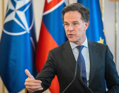 NATO vadovas ragina didinti finansavimą gynybai: jei rusai laimės, tebeturėsite pinigus, bet reikės kalbėti rusiškai NATO vadovas ragina didinti finansavimą gynybai: jei rusai laimės, tebeturėsite pinigus, bet reikės kalbėti rusiškai