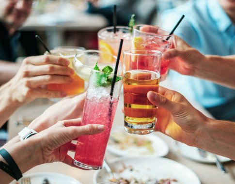 Kas septintas nepilnametis alkoholio gauna iš savo tėvų Kas septintas nepilnametis alkoholio gauna iš savo tėvų