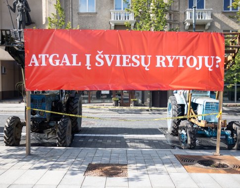 Nepaisant lengvatų, protestuojantys žemdirbiai jaučiasi neišgirsti: tai ūkių nykimo nesustabdys Nepaisant lengvatų, protestuojantys žemdirbiai jaučiasi neišgirsti: tai ūkių nykimo nesustabdys