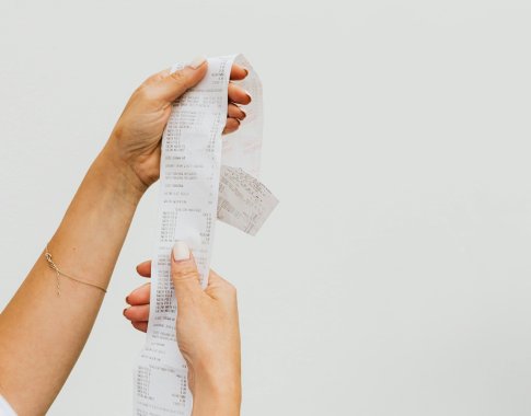 Kritikuoja stumiamas „čekutininkų“ pataisas: socialdemokratai bando „išsukti“ savus Kritikuoja stumiamas „čekutininkų“ pataisas: socialdemokratai bando „išsukti“ savus
