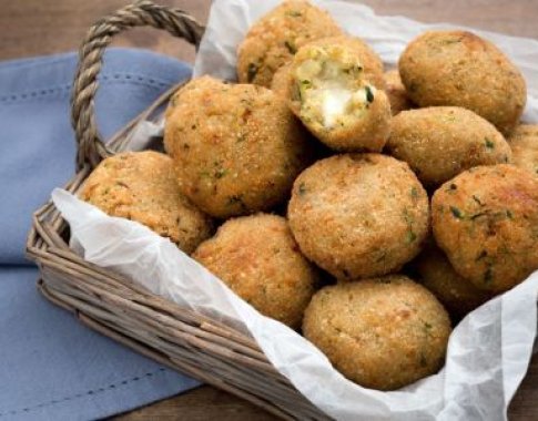 Vegetariškas užkandis: bolivinės balandos ir sūrio kąsneliai (video)