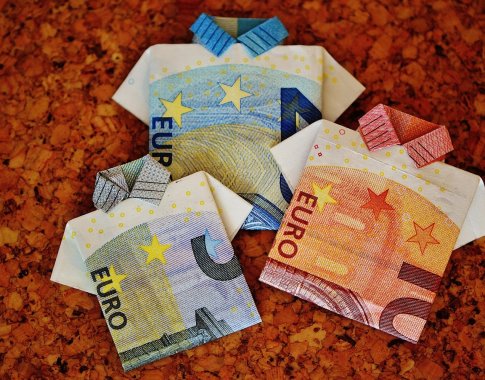 Lietuvių indėliai auga sparčiausiai euro zonoje – kas toliau? Lietuvių indėliai auga sparčiausiai euro zonoje – kas toliau?