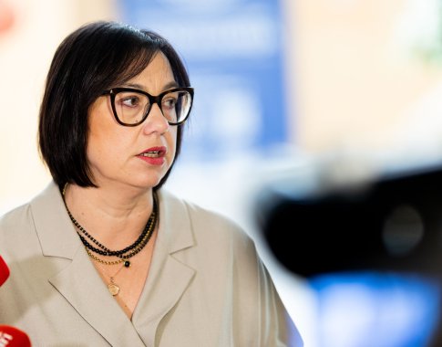 Kilus skandalui dėl egzaminų, R. Popovienė nesvarsto apie atsistatydinimą: išgelbėjome labai daug jaunimo Kilus skandalui dėl egzaminų, R. Popovienė nesvarsto apie atsistatydinimą: išgelbėjome labai daug jaunimo