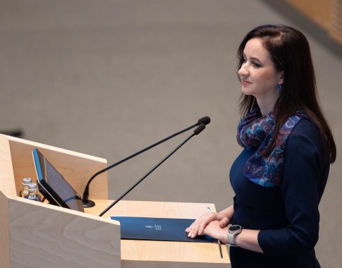 I. Ruginienė: peržiūrėsime egzaminų išlaikymo kartelę