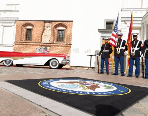 JAV ambasadorius NATO: mūsų įsipareigojimas dėl karių dislokavimo Lietuvoje nesikeičia