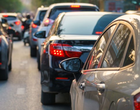 Spūsčių metas jau čia – kaip nešvaistyti degalų ir nervų?