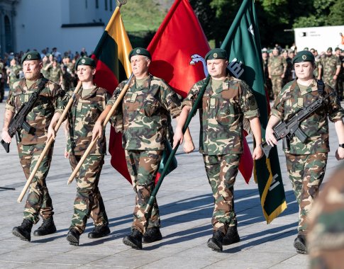 Norintys tapti šauliais turi laukti eilėse