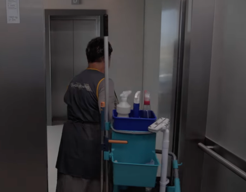 Tvarkytojos darbas – svajonių profesija: dienos be streso, kelionės ir jokių nervų