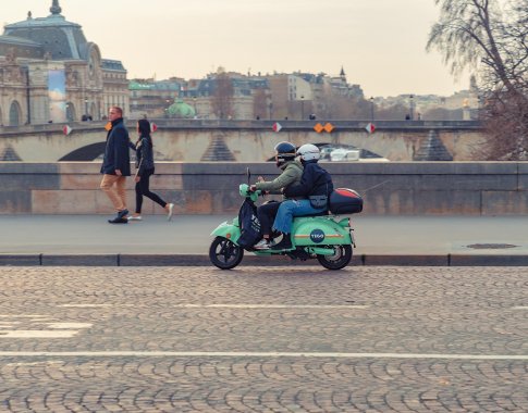 Galvos skausmas naujajam Prancūzijos premjerui – milžiniška valstybės skola
