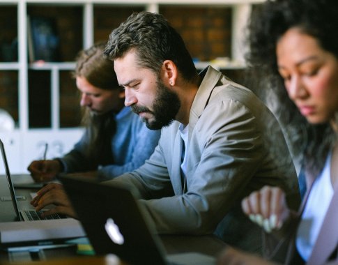 Nedarykime klaidų dar neprasidėjus darbo santykiams: šią informaciją būtina žinoti iki pirmosios darbo dienos