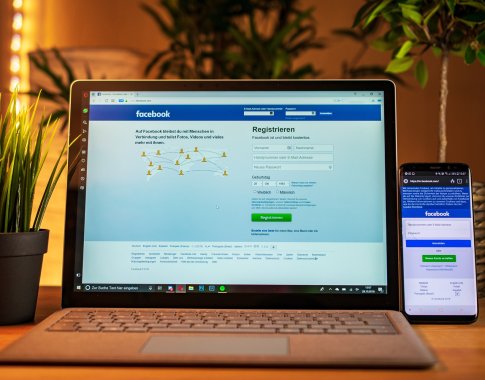 Už kiek parduotumėte savo „Facebook“ paskyrą? Programišiai tai daro už mažiau nei 1 eurą
