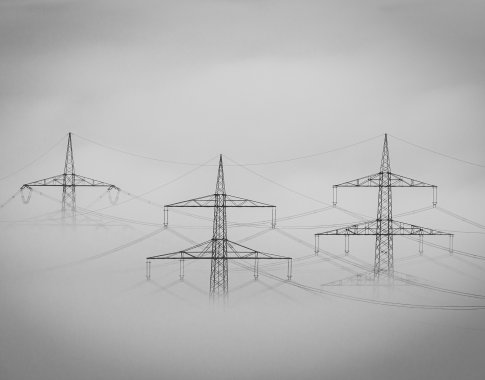 Ekspertai prognozuoja brangesnę elektrą spalį