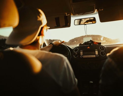 Pirmasis automobilis jaunam vairuotojui: ką renkasi tėvai?