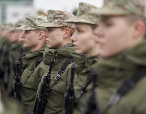 Pradinę karo tarnybą pradėjo daugiau kaip pusė tūkstančio savanorių