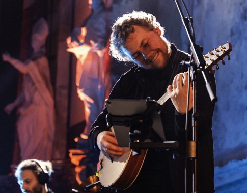 Saulius Petreikis pristato du jaukius šventinius klipus