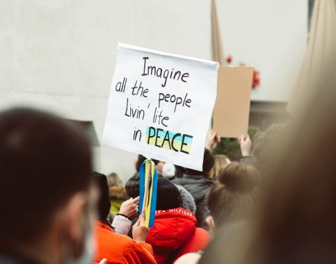 Derybos dėl taikos Ukrainoje – po paslapties šydu: vadina produktyviomis, bet realios pažangos neatskleidžia