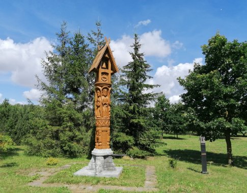 Mažoji sakralinė architektūra prie kelių: nuo ištakų iki reikšmės šiandien