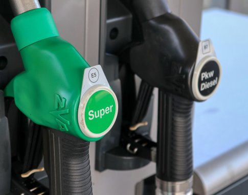 Ekonomistai: įvykių Venesueloje poveikis naftos kainoms bus labai nedidelis