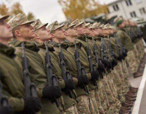 Šiemet į privalomąją karo tarnybą planuojama pašaukti apie 5 tūkst. asmenų