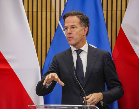 NATO vadovas atviras: Europa nepajėgi apsiginti be JAV