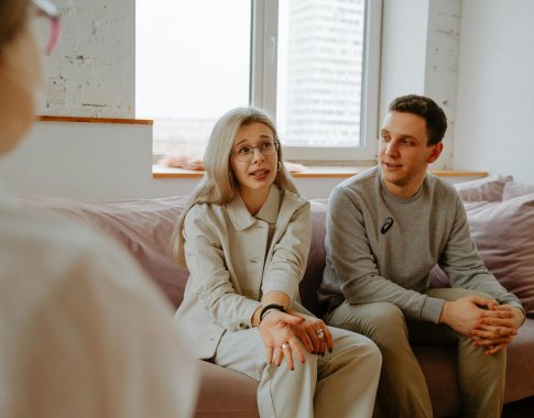 Kaip ieškant psichologinės pagalbos nepapulti pas apsišaukėlius?