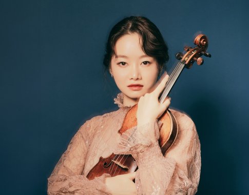 Smuiko žvaigždė Bomsori Kim: „Muzika – mano nuolatinė kalba“