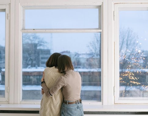 Per šalčius sandariai uždaryti langai – puiki terpė pelėsiui