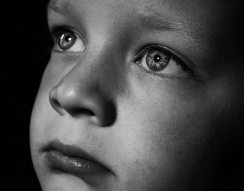 Ar visuomenė vis dar pateisina smurtą prieš vaiką?