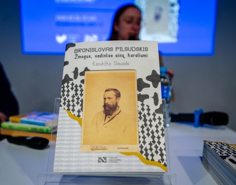 Išleista knyga apie žmogų, išsaugojusį nykstančios ainų tautos balsą