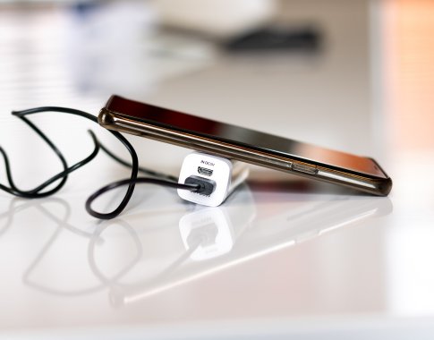 Atrodo kaip originalas, bet gali sudeginti namus: pigios elektronikos kaina