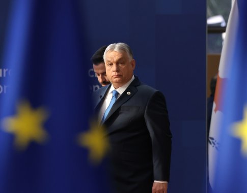 ES lyderiai susirėmė su Orbanu dėl veto Ukrainos paskolai