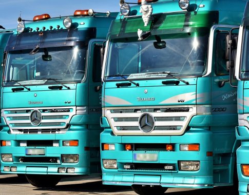 Baltarusijos žiniasklaida: Lukašenka išleidžia vilkikus su Lietuvos valstybiniais numeriais